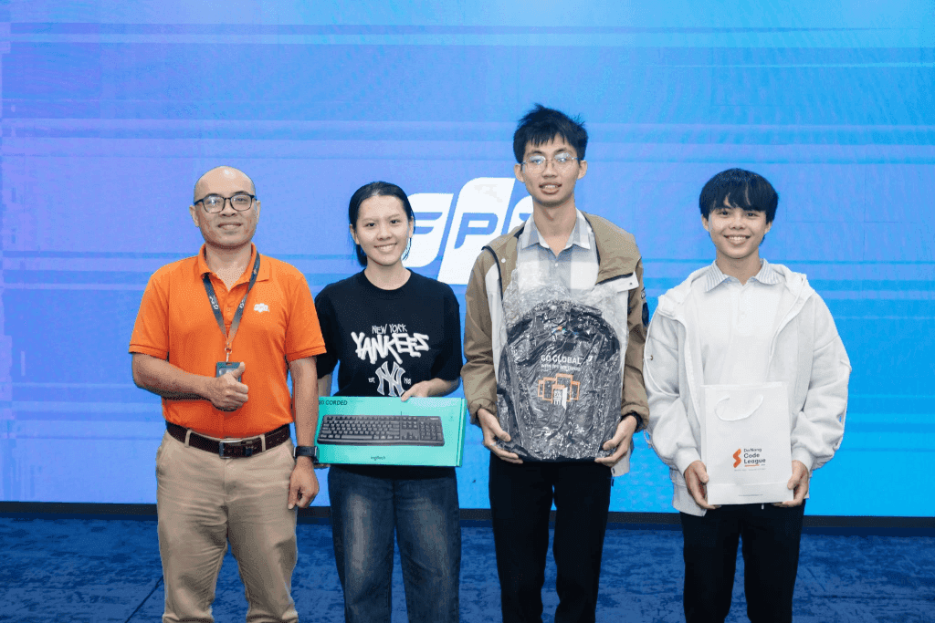 Từ giảng đường đến doanh nghiệp: Sinh viên FPT tìm hiểu quy trình phát triển phần mềm và xu hướng AI
