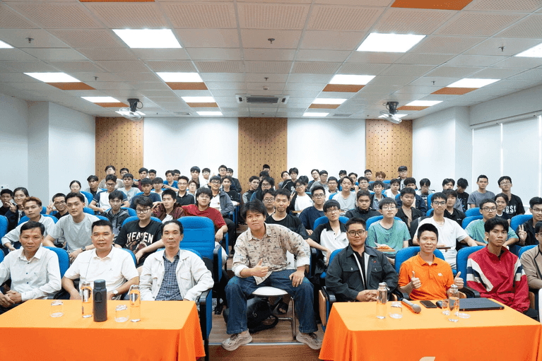 Sinh viên Đại học FPT đưa cấu trúc dữ liệu và giải thuật vào bài toán thực tế