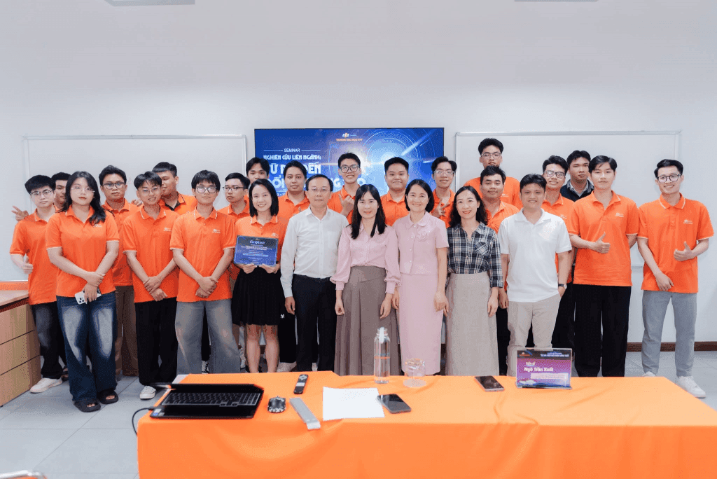 Hơn 230 sinh viên FPT Đà Nẵng tham gia Seminar Liên khoa về Research-Based Learning (RBL)