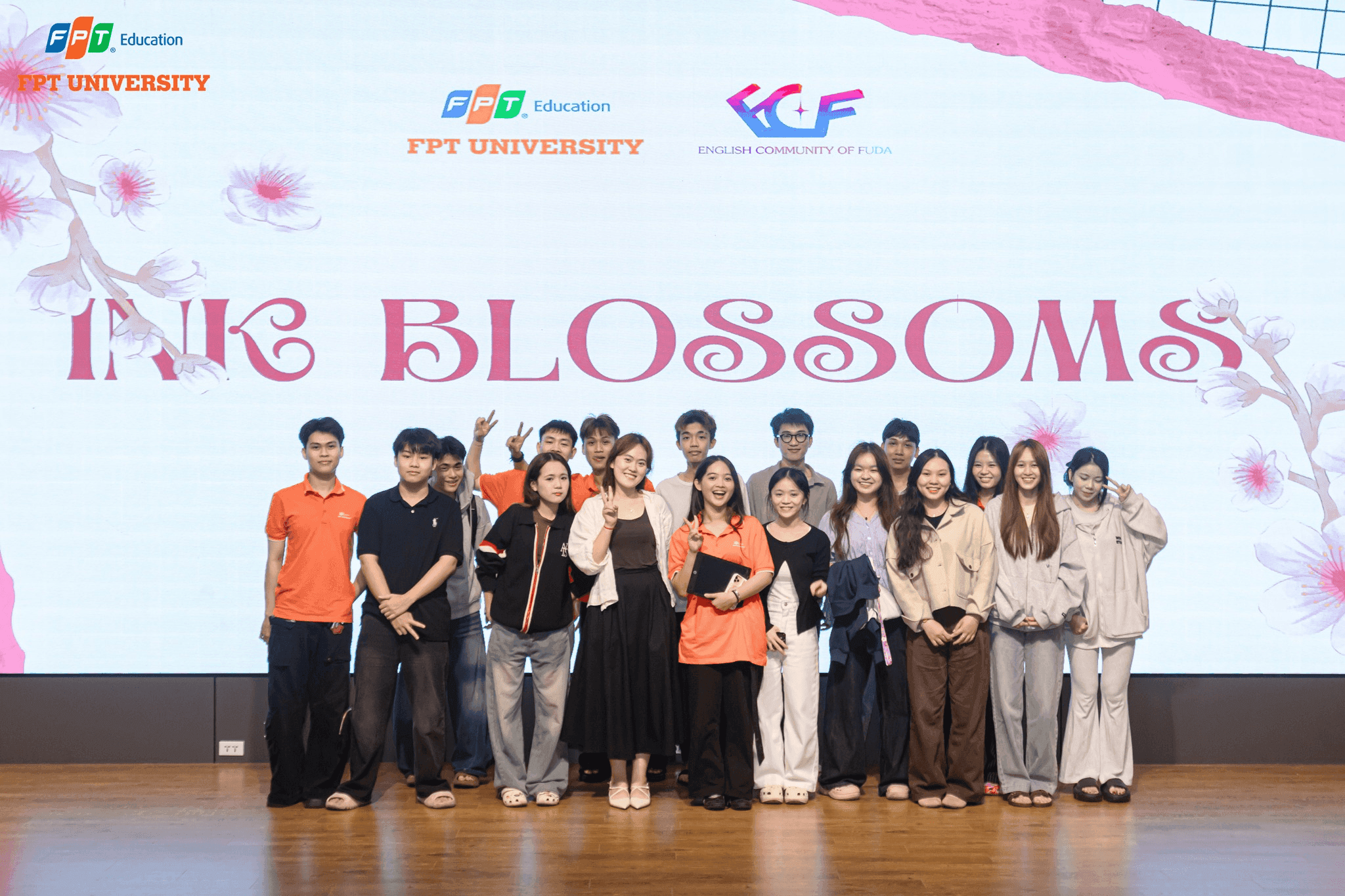 Bán kết Pencraft Workshop “Ink Blossoms”: Không gian thử nghiệm sáng tạo ngôn ngữ và nghệ thuật tại Trường Đại học FPT